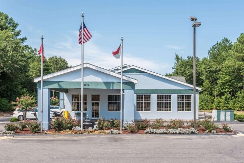 Super 8 by Wyndham Fayetteville image 6
